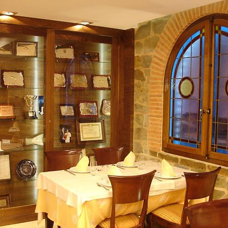 Hotel Restaurante La Peseta อัสตอร์กา ภายนอก รูปภาพ