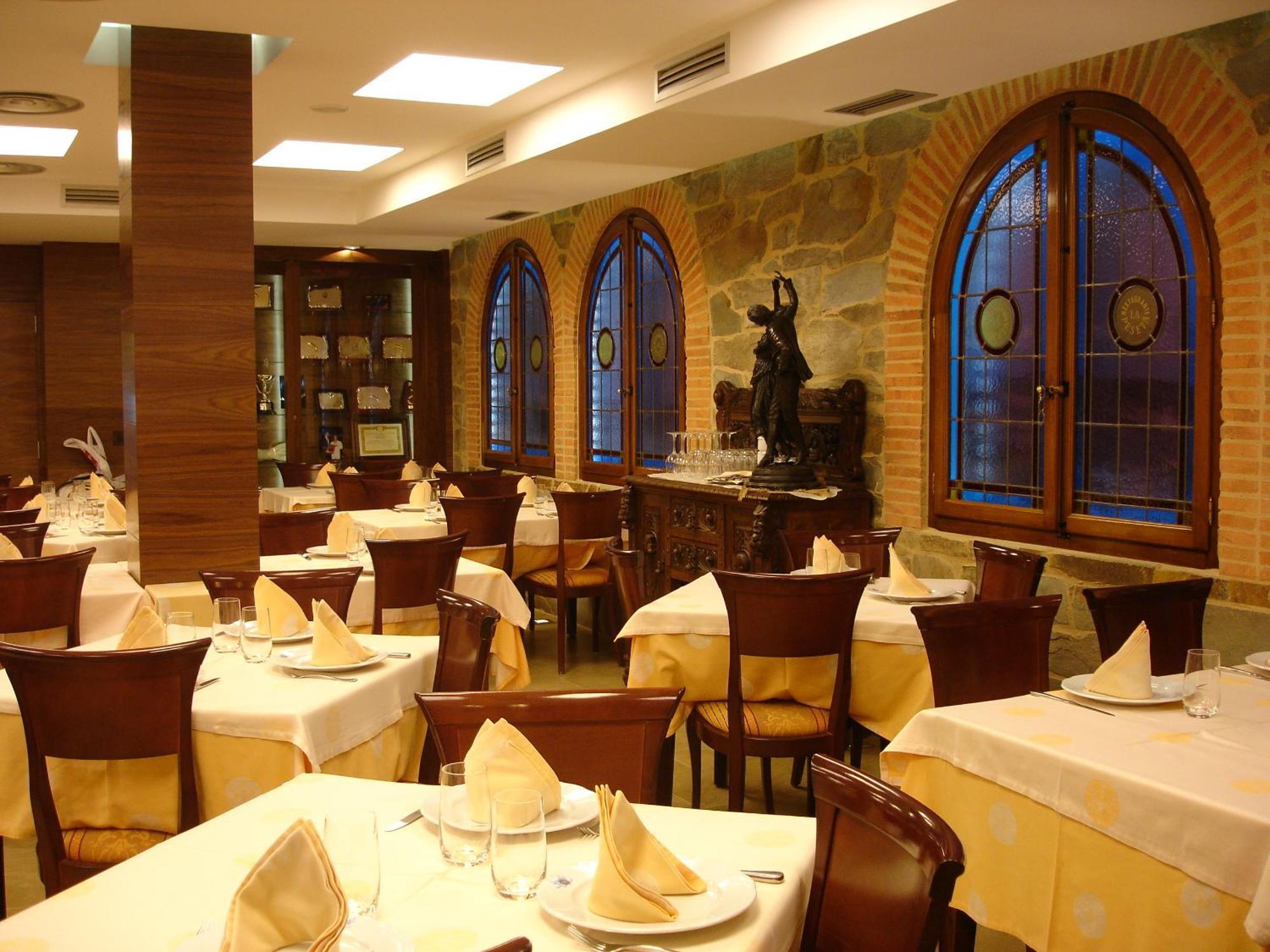 Hotel Restaurante La Peseta อัสตอร์กา ภายนอก รูปภาพ