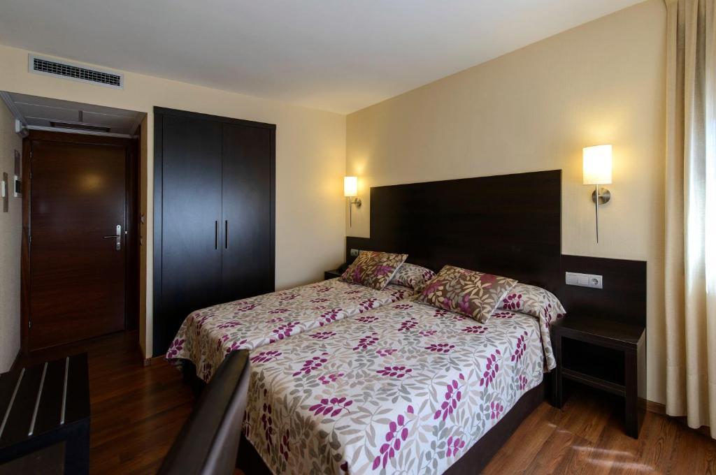 Hotel Restaurante La Peseta อัสตอร์กา ภายนอก รูปภาพ